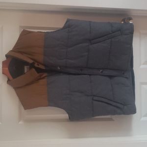 GAP vest XL